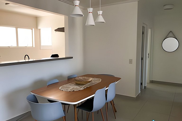 Apto Pitangueiras – 3 quartos a 200m da praia