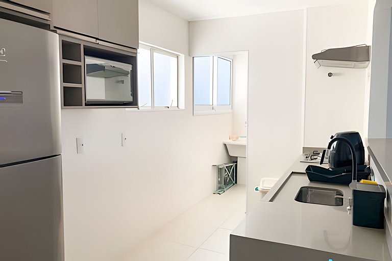 Apto Pitangueiras – 3 quartos a 200m da praia