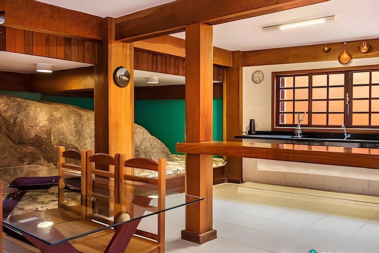Morada dos Pássaros: Casa para Grupos em Ilhabela