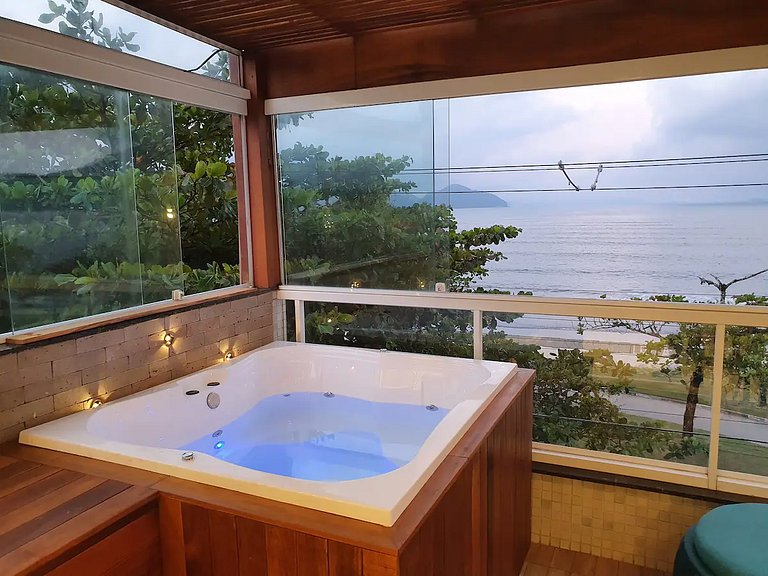Apartamento Ubatuba – Frente ao mar com Jacuzzi