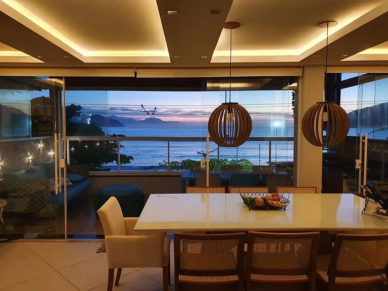 Apartamento Ubatuba – Frente ao mar com Jacuzzi