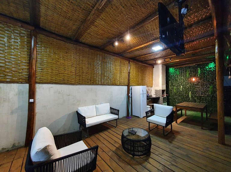 Casa Tenório | 5 dormitórios, jacuzzi e piscina em Ubatuba
