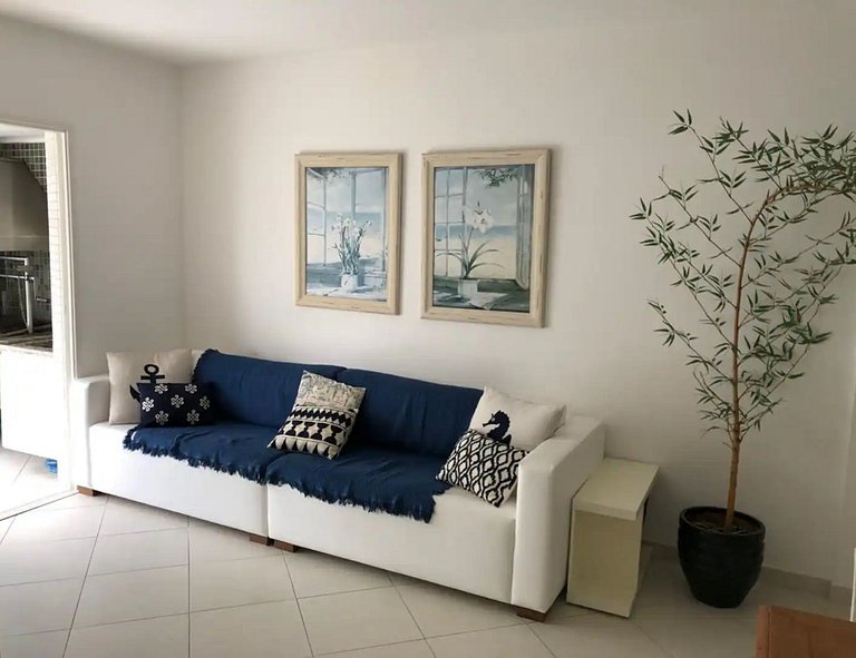 Apto Flores Riviera – 4 suítes a 50m da praia