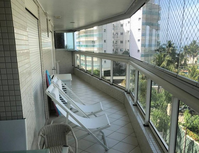 Apto Flores Riviera – 4 suítes a 50m da praia