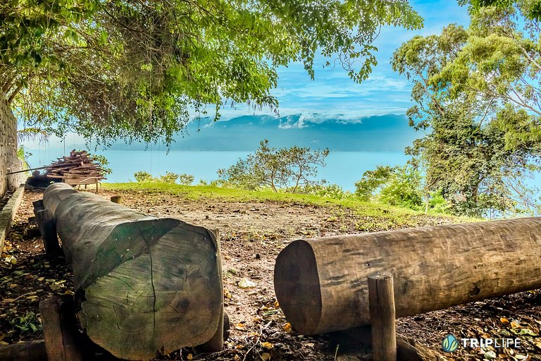 Suíte Lavanda: Refúgio Familiar com Vista para o Mar
