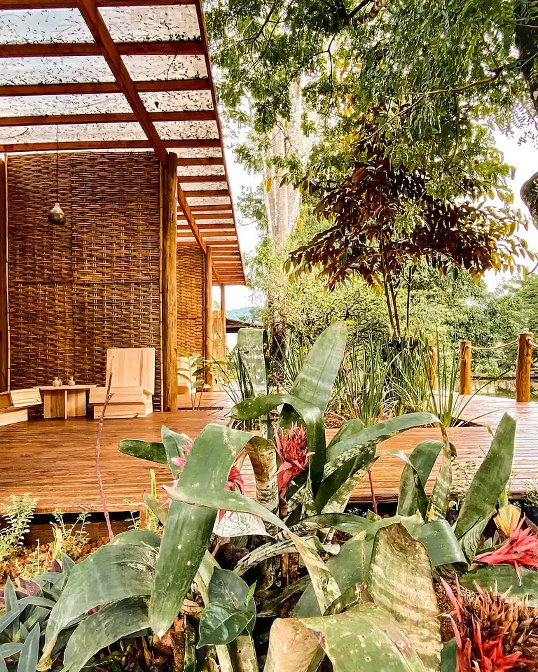 Suíte Pitanga | Aproveite a natureza e o centrinho