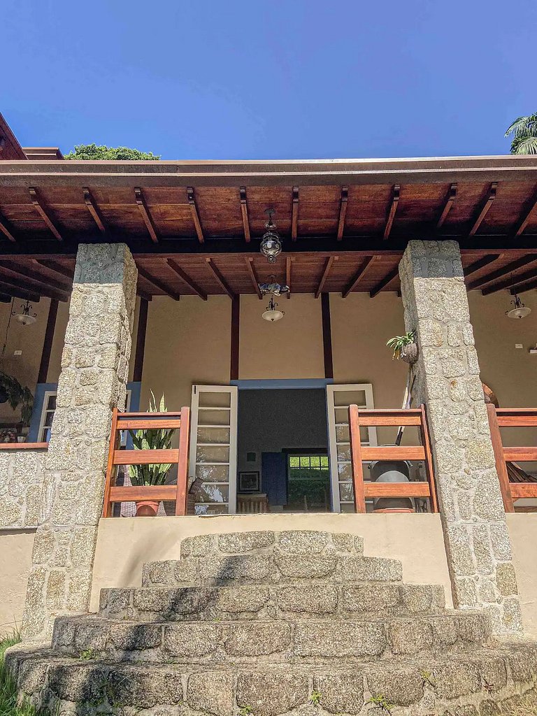 Sítio Castro | Uma cachoeira só para você