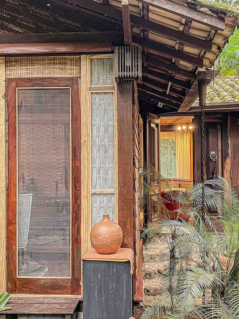 Cabana Om | Ofurô japonês de frente para o rio