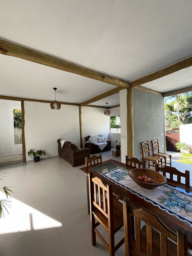 Casa Enseada | 3 dormitórios e localização perfeita