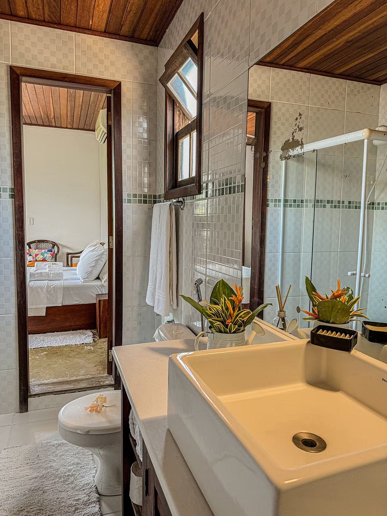 Suíte Hibisco: Refúgio Romântico em Paraty