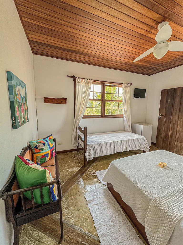 Suíte Hibisco: Refúgio Romântico em Paraty