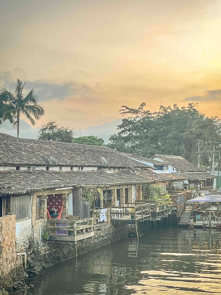 Ateliê Nadaletto | Hospede-se com vista para o rio