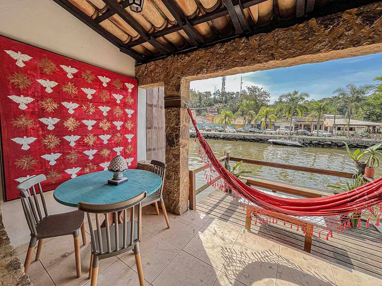 Ateliê Nadaletto | Hospede-se com vista para o rio
