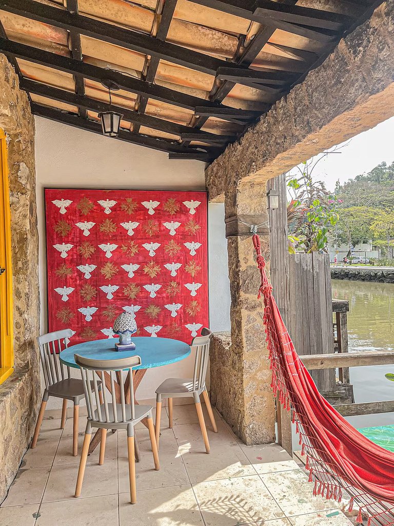 Ateliê Nadaletto | Hospede-se com vista para o rio