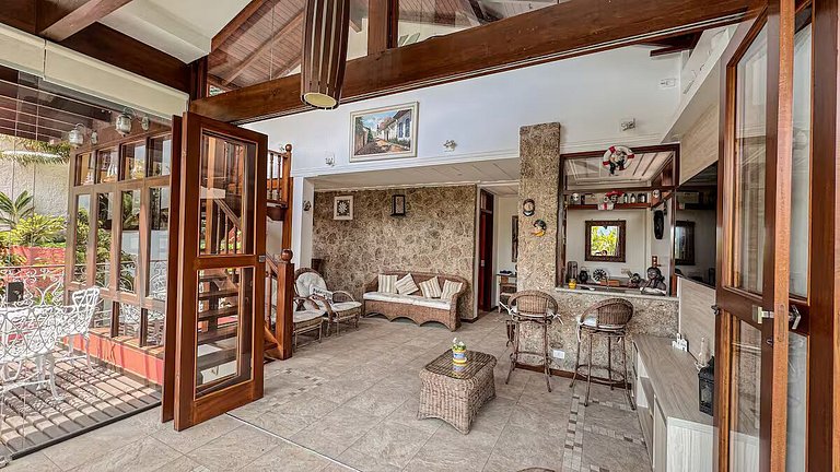 Quinta Della Rosa: Casa com Piscina e Vista para o Mar