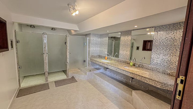 Quinta Della Rosa: Casa com Piscina e Vista para o Mar