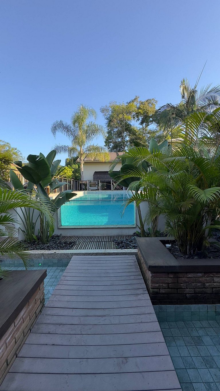 Dive House | Casa de luxo com piscina para mergulho
