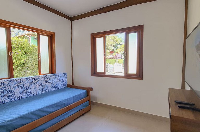Flat Maresias | 2 dorms, cozinha e piscina em Maresias