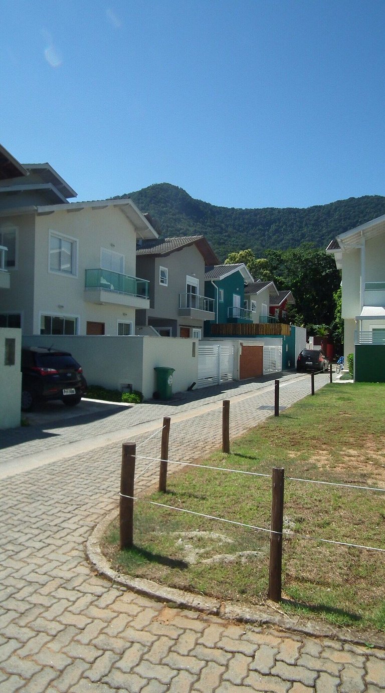 Vila dos Ypes | 3 dorms a 100 m da praia de Maresias!