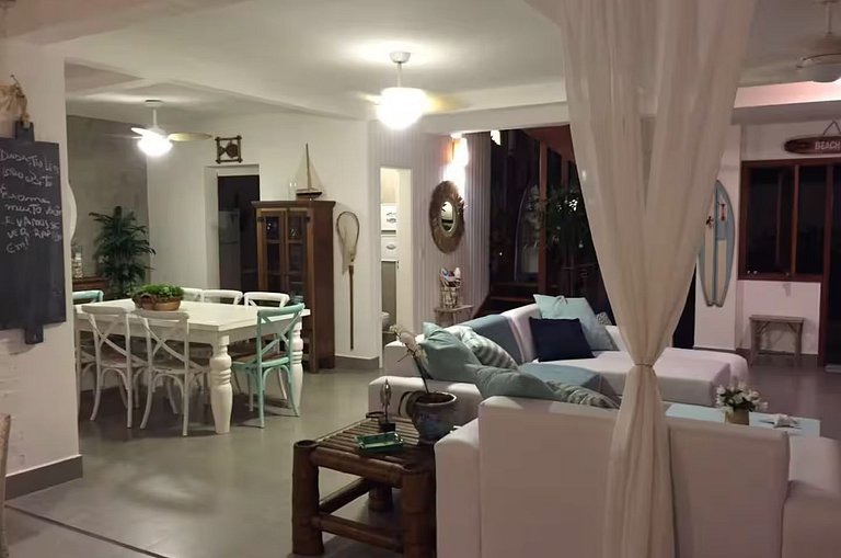 Vila dos Tiês | Casa incrível com 5 suítes e piscina