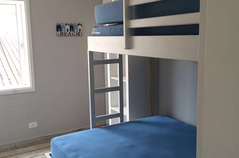Vila dos Tiês | Casa incrível com 5 suítes e piscina