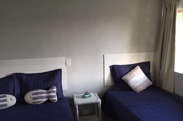 Vila dos Tiês | Casa incrível com 5 suítes e piscina
