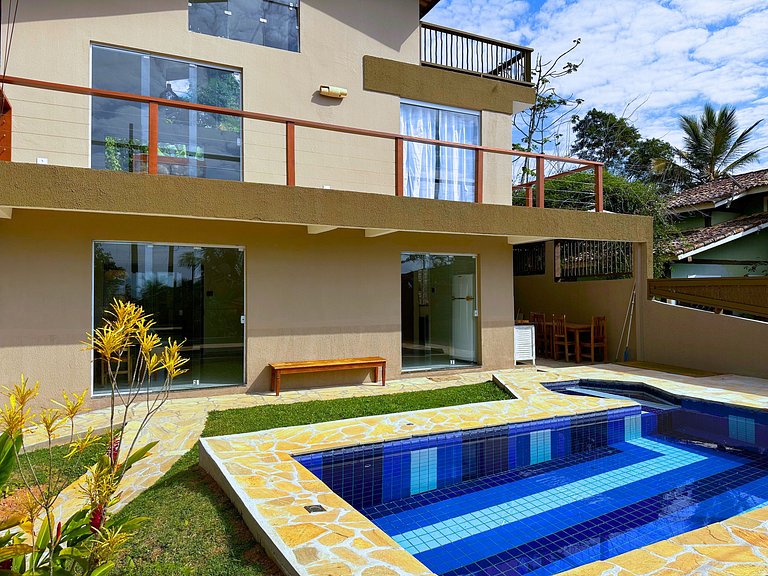 Refúgio do Sol | 4 suítes, piscina e churrasqueira