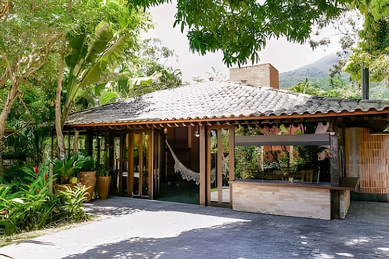 Casa Designer | Casa em condomínio pé na areia na Feiticeira