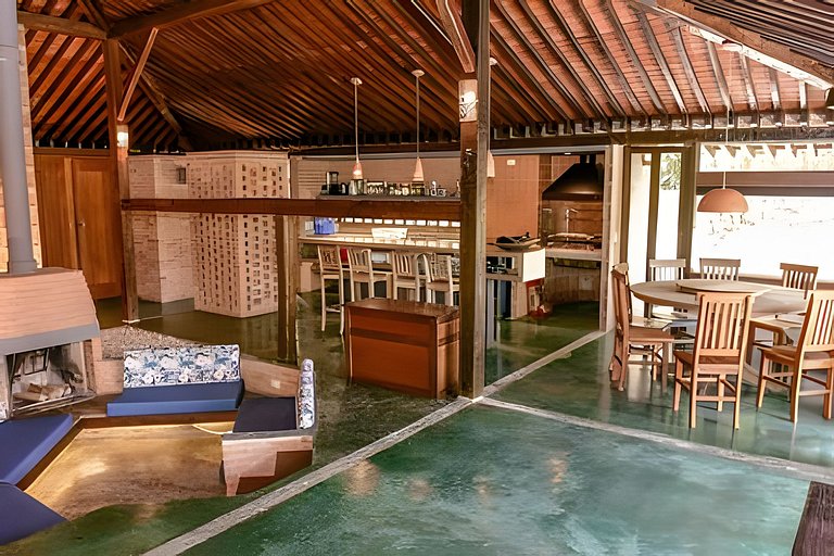 Casa Designer – Pé na areia na Praia da Feiticeira