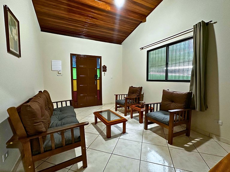 Casa do Curral | Casa novinha e perto de tudo!