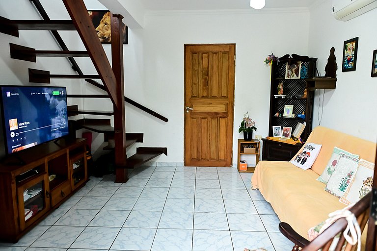 Vista Bela - Casa espaçosa e pertinho de tudo