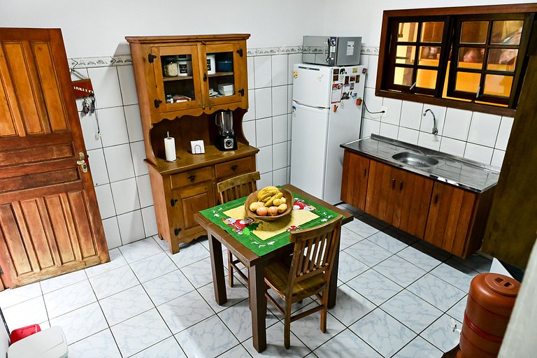 Vista Bela - Casa espaçosa e pertinho de tudo