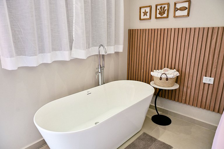 Studio Bonete | Banheira e café da manhã