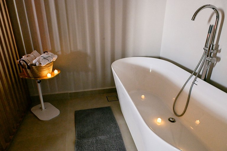 Studio Viana | Studio de luxo com banheira