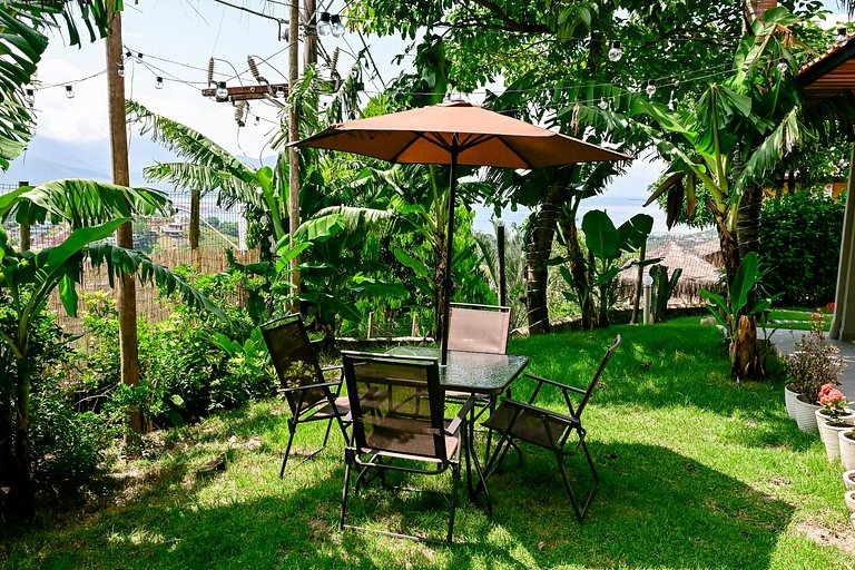 Studio Pacuíba | Banheira, piscina e café da manhã