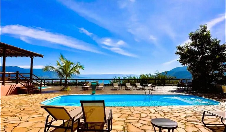 Studio Castelhanos | Banheira, piscina e vista