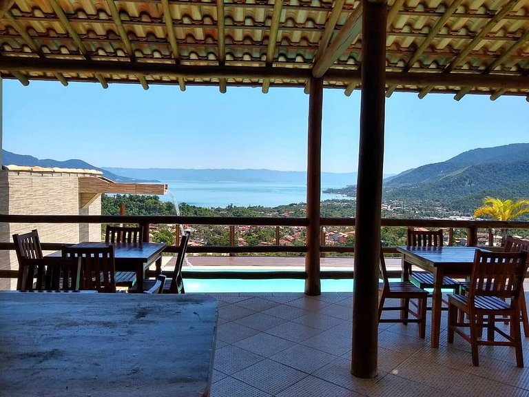 Studio Castelhanos | Banheira, piscina e vista