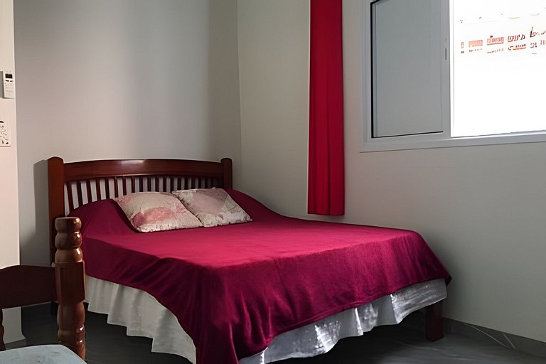 Refúgio Aconchego - 2 dorms com ar e quintal amplo