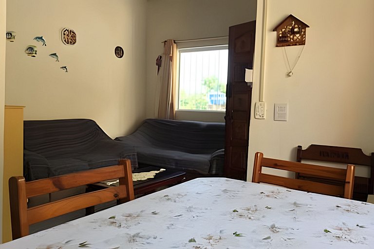 Refúgio Aconchego - 2 dorms com ar e quintal amplo